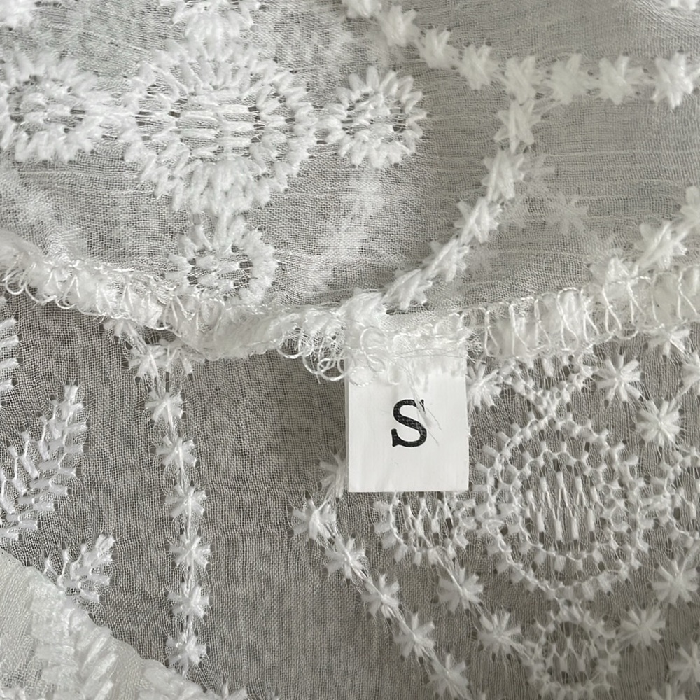 Delicate Embroidery Top - Picture 7 of 9